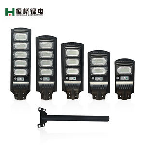 Lampione Solare LED Monocristallino Tutto-in-Uno ad Alta Potenza Energia Rinnovabile Verde per Uso Esterno Ufficio Strada - Product Image 3