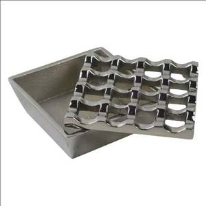 Cendrier moderne de forme ronde avec base en bois pour la maison, le bar et l'hôtel. - Product Image 3