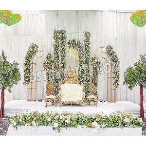 Incroyable ensemble de canapés de scène de mariage Fusion indien Ensemble de canapés Maharaja en or blanc Mariage indien Design de luxe Meubles SofaSet - Product Image 1