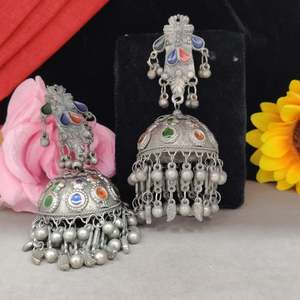Jhumkas longues peintes à la main oxydées pour femmes charme vintage et antique idéal pour les mariages, les festivals léger et confortable - Product Image 1