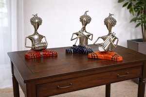 Ensemble de figurines de musiciens en métal faites à la main en Inde, décoration de table, accent pour le salon, cadeau traditionnel pour les festivals, pour les commandes en gros à l'exportation - Product Image 3