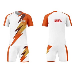 Uniforme de fútbol personalizado Unisex 2025, conjunto de kits de fútbol, uniformes completos de poliéster de secado rápido de alta calidad para hombres con servicios OEM - Product Image 3