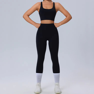 Novedades Conjunto de yoga para mujer Buena calidad Venta al por mayor Pieza Sin costuras Running Scrunch Butt Gym Ropa y leggings para mujer - Product Image 1