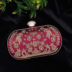 Bolso de Mano Bordado de Diseño SHAAD HANDICRAFTS, Estilo Floral, Hecho a Mano con Alta Calidad, Diseño Tradicional para Fiestas y Bodas - Product Image 2