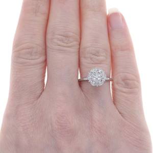 Bague de fiançailles en plaqué platine pour femme 925 Sterling Sier 10K Rod Floral Scallop Cluster avec bijoux en acier inoxydable - Product Image 4