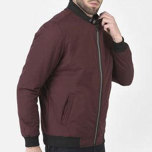 OEM ODM cremallera estilo sólido color granate chaqueta de bombardero último diseño 100% tela de poliéster de cuello alto chaqueta de bombardero de los hombres - Product Image 4