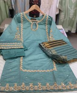 Seda de algodón de alta calidad Shalwar Kameez-Vestido de mujer indio pakistaní con bordado para todas las estaciones colores personalizados - Product Image 4