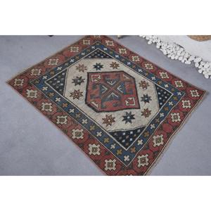 Alfombra Turca Vintage de 3.8x4.3 pies (115x131 cm), Alfombra Roja con Puntos - Product Image 4