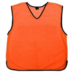 Bavoirs de sport en maille avec nom imprimé personnalisé pour les jeunes Gilet d'entraînement de football avec logo personnalisé Bavoirs de football pour adultes - Product Image 1