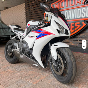Motocyclette Hond_a CBR1000R 2026 toute neuve - Product Image 5
