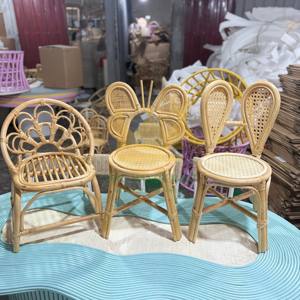 Chaise pour enfants en rotin faite à la main, sièges pour bébé écologiques, meubles légers et durables pour tout-petits, chaise artisanale tissée pour pépinière - Product Image 1