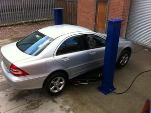 Elevador de Tijera Profesional de 2 Postes CAR CL07 Móvil Maxi, Capacidad de 3 Toneladas, Elevación de 480 kg, Rendimiento Estable, Accionamiento Eléctrico Hidráulico - Product Image 3