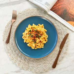 Elegante Plato de Cerámica para una Experiencia Gastronómica Moderna, Plato Decorativo de Cerámica para la Mesa, Plato de Cerámica Hecho a Mano para Uso Diario - Product Image 1