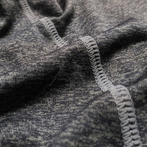 Panneaux en maille respirante pour une meilleure protection contre les éruptions cutanées pour les vêtements de sport avec toucher doux et extensible - Product Image 4