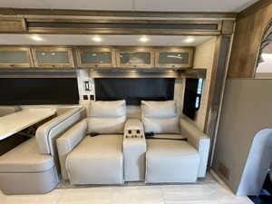 NOUVELLE CARAVANE DE VOYAGE T-I-F-F-I-N RV A-L-L-E--G-R-O BAY 38AB 2026 - Product Image 2