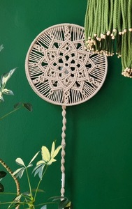 Lampe suspendue en macramé en coton unique faite à la main Boohoo, abat-jour en forme de lustre à glands, nouvelle décoration murale suspendue pour la maison, style bohème, écologique - Product Image 4