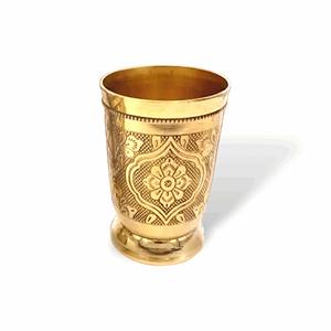 Vaso de Latón de Alta Demanda para Beber Agua, Vajilla Metálica Tradicional Disponible en Grandes Cantidades - Product Image 1