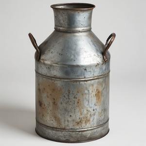 Lata de leche galvanizada hecha a mano decorativa con acabado de granja, perfecta para cocinas, hogares, cafés al aire libre e interiores de jardines - Product Image 2