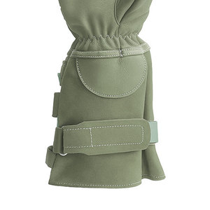 Guantes de trabajo industriales resistentes al calor para lucha contra incendios TRP de cuero sintético resistente a impactos en diferentes colores - Product Image 5