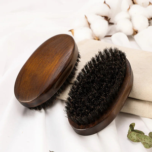 Brosse à barbe en bois MORGANS INDUSTRIES avec poils de cheval - Outil de toilettage écologique et pratique pour les voyages pour hommes - Product Image 6
