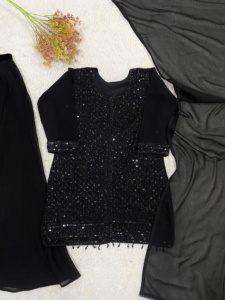Ensemble prêt-à-porter entièrement cousu : haut en georgette avec broderie et perles, pantalon palazzo et dupatta. - Product Image 5