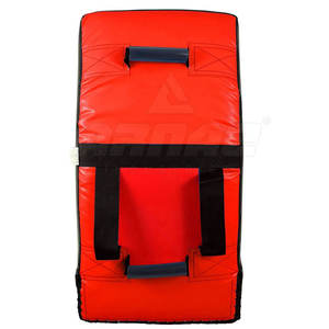 Compact <b>Thai</b> Kick <b>Pads</b> With Non-Slip Straps For Safe Training Curved <b>Muay</b> <b>Thai</b> <b>Pads</b> Designed - Product Image 4