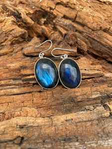 Boucles d'oreilles clous en labradorite naturelle, argent sterling 925 plaqué or, bijoux bohèmes mignons pour femmes, cadeau d'anniversaire et de fête - Product Image 3