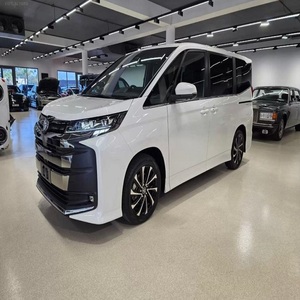 โนอาห์ SUV AWD เบาะหนัง ล้อแม็ก R17 สีเข้ม รุ่นปี 2023 ไมล์น้อย หลังคาอลูมิเนียมอัลลอย พวงมาลัยขวา - Product Image 5