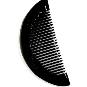 Peine para Peinar de Cuerno de Búfalo, Hecho a Mano, Cuerno de Buey Blanco Natural, Mango de Madera Clásico Profesional para Uso Comercial, Logotipo Personalizado - Product Image 5