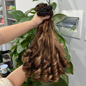 BLONDE SHADES BOUNCY FUNMI EGG CURLS COULEURS SUPER DOUBLE CUTICULE ALIGNÉ EXTENSIONS DE CHEVEUX HUMAINS VIETNAMIENS DONNEUR UNIQUE CRU - Product Image 4