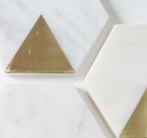 Juego de 4 elegantes y lujosos posavasos de latón ecológicos, artesanales, artesanales, hexagonales, alfombrillas de mármol, bebidas de mesa sostenibles, octogonales - Product Image 5