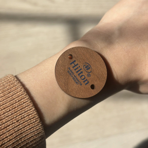 Bracelet de paiement RFID NFC en bois écologique, étanche, 13,56 MHz, pour hôtels et complexes hôteliers (vente en gros) - Product Image 1
