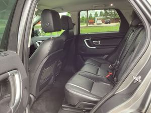 Véhicules SUV/Crossover d'occasion propres, modèle 2016, Rover Discovery Sport SE 240 ch 2L I4, à vendre - Product Image 5