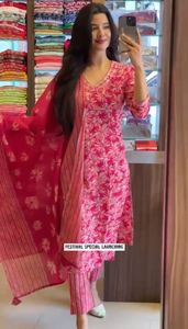 Costume traditionnel élégant et décontracté à volants, style cinéma de rêve, avec des caractéristiques traditionnelles exquises, vêtements pour femmes - Product Image 4