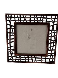 Marco de Fotos de Aluminio Perforado con Corte Láser, Duradero, Ligero, Diseño Moderno, Tamaño Personalizado, para Hogar y Oficina, para Mesa - Product Image 5