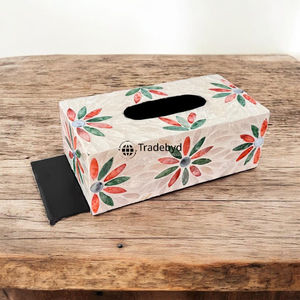 Porta Caja de Pañuelos Decorativo con Diseño Floral Grabado, Calidad Premium, Hecho a Mano para Hogares Modernos y Elegantes - Product Image 4