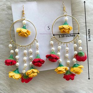 Jhumkas ทองเหลืองลายดอกไม้สำหรับงานแต่งงานต่างหูสำหรับผู้หญิงแฟชั่นน้ำหนักเบา - Product Image 2