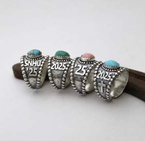 Anillo de plata de ley hecho a mano con opciones personalizadas, joyería de graduación personalizada, elegante regalo único para estudiantes - Product Image 1