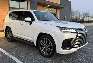 SUV hybride électrique de luxe 2026 LX 700h, véhicule utilitaire, boîte automatique 10 vitesses, moteur 3.4L, autonomie 601-700 km, SUV hybride de luxe LX 700h d'occasion - Product Image 2