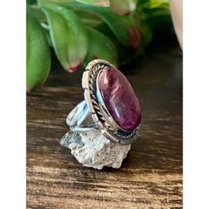 Bague Merle House en huître épineuse violette et argent sterling, sertie de rhodium vermeil, taille marquise, taille 5.25, pour usage quotidien - Product Image 3