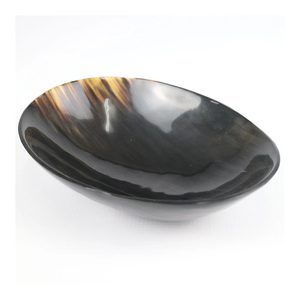 Meilleure vente de plat à épices en corne naturelle avec cuillère en corne de boeuf bol en corne de buffle servant un bol à salade rond de fruits d'Inde - Product Image 1