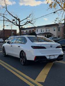 BMW 760i xDrive Usado 2025 - Product Image 4