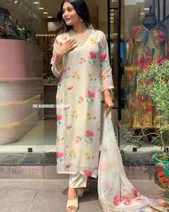 Magnifique ensemble Kurti Pant Dupatta en organza imprimé pour les mariages et les événements spéciaux, provenant d'un exportateur et d'un fabricant - Product Image 3