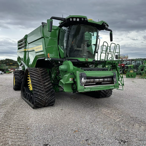 Moissonneuse-batteuse John Deere X9 1000 abordable et durable, robuste pour le blé, le maïs, le riz et autres cultures de champ. Achetez maintenant. - Product Image 1