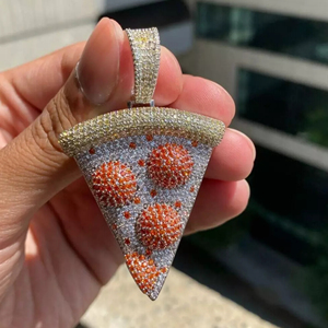 Nuevo colgante elegante con aspecto de Pizza en VVS Clarity Lab Grown diamantes de corte redondo y plata de ley S925 para Unisex - Product Image 1