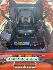 Chargeuse compacte Kubota SSV65 type roues 2022, 64 CV, levage vertical, diesel, 1950 lb ROC, à vendre - Product Image 4
