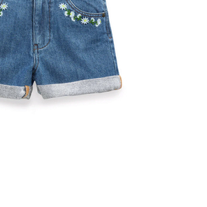 Vêtements d'été de qualité supérieure Shorts en jean pour femmes avec logo personnalisé Short en jean pour femmes au design classique de nouveau style - Product Image 5