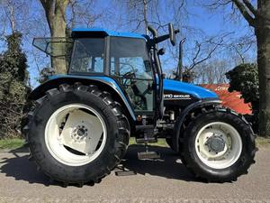 Tractor de pie New Hollands TS110 para uso agrícola con componentes centrales, bomba de engranajes de motor de cojinete - Product Image 4