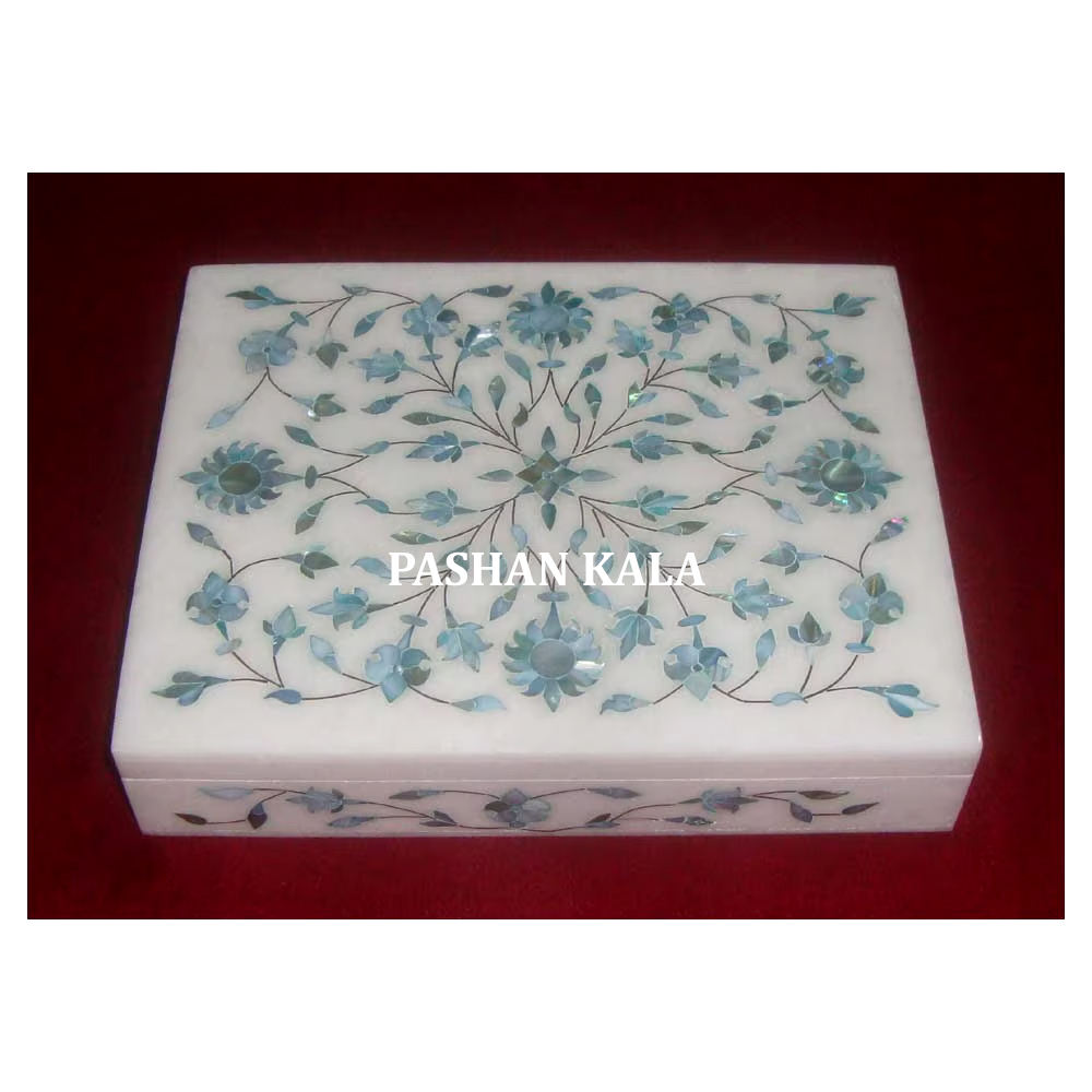 สีเขียวอ่อน