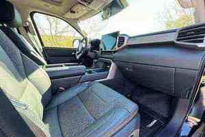 Toyota Tundra Limited 4x4 Doble Cabina 2024 Usada con Poco Kilometraje - Product Image 2